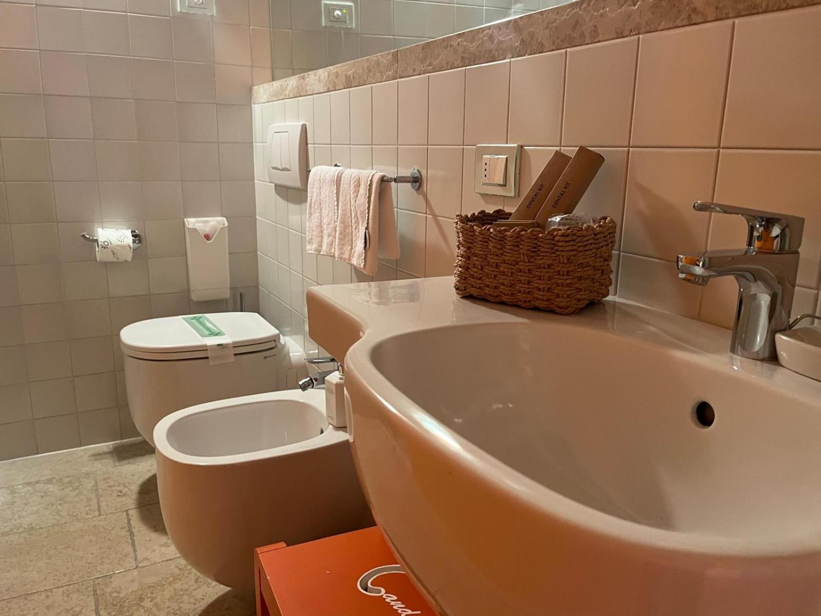 Locanda La Candola Farra di Soligo ภายนอก รูปภาพ